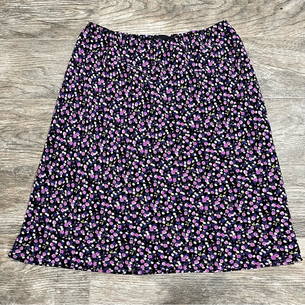 Women's Black Floral A-Line Skirt - Purple Floral Print